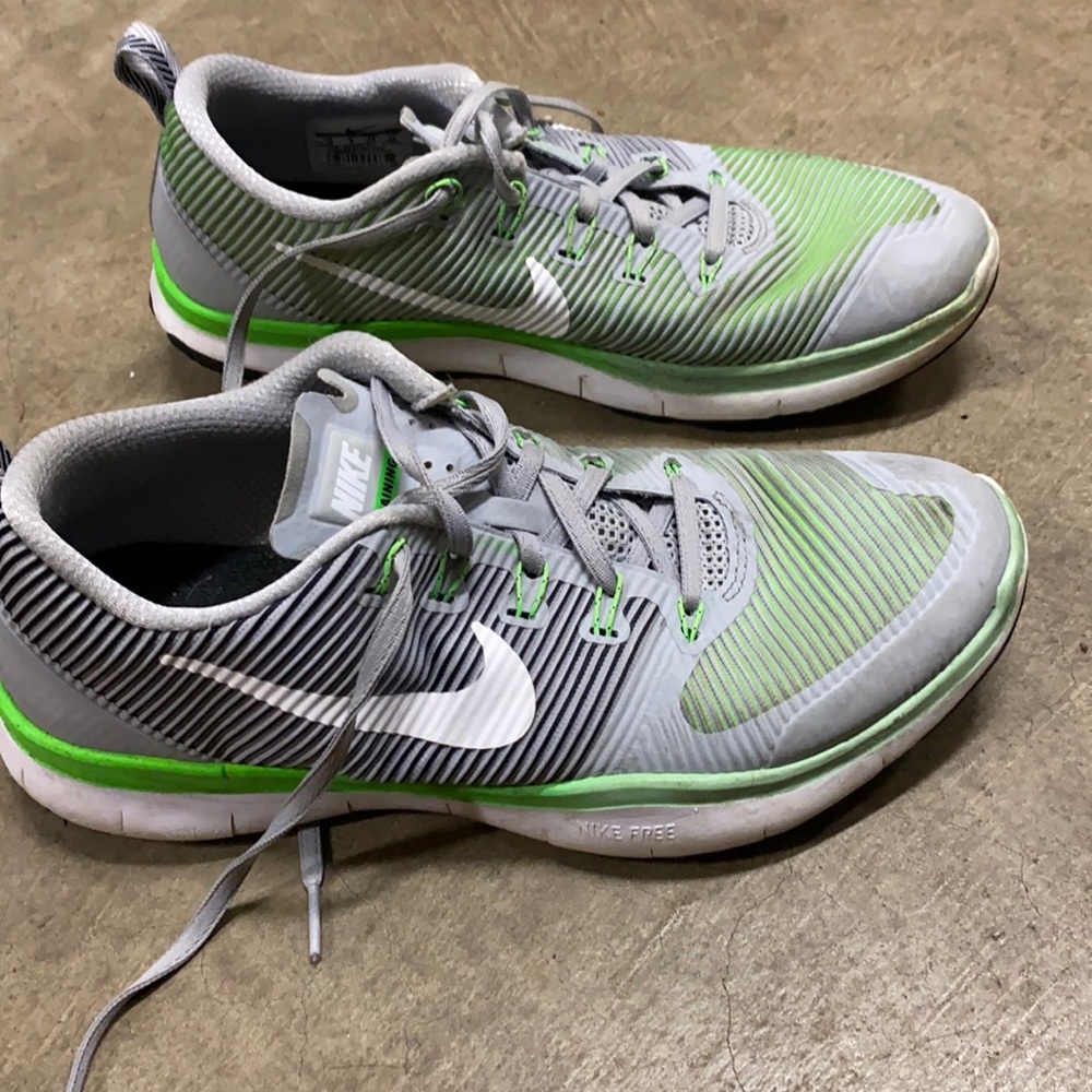 Men’s Nike shoes
